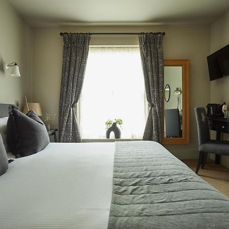 The Grosvenor Arms Hotel Шафтсбъри Екстериор снимка