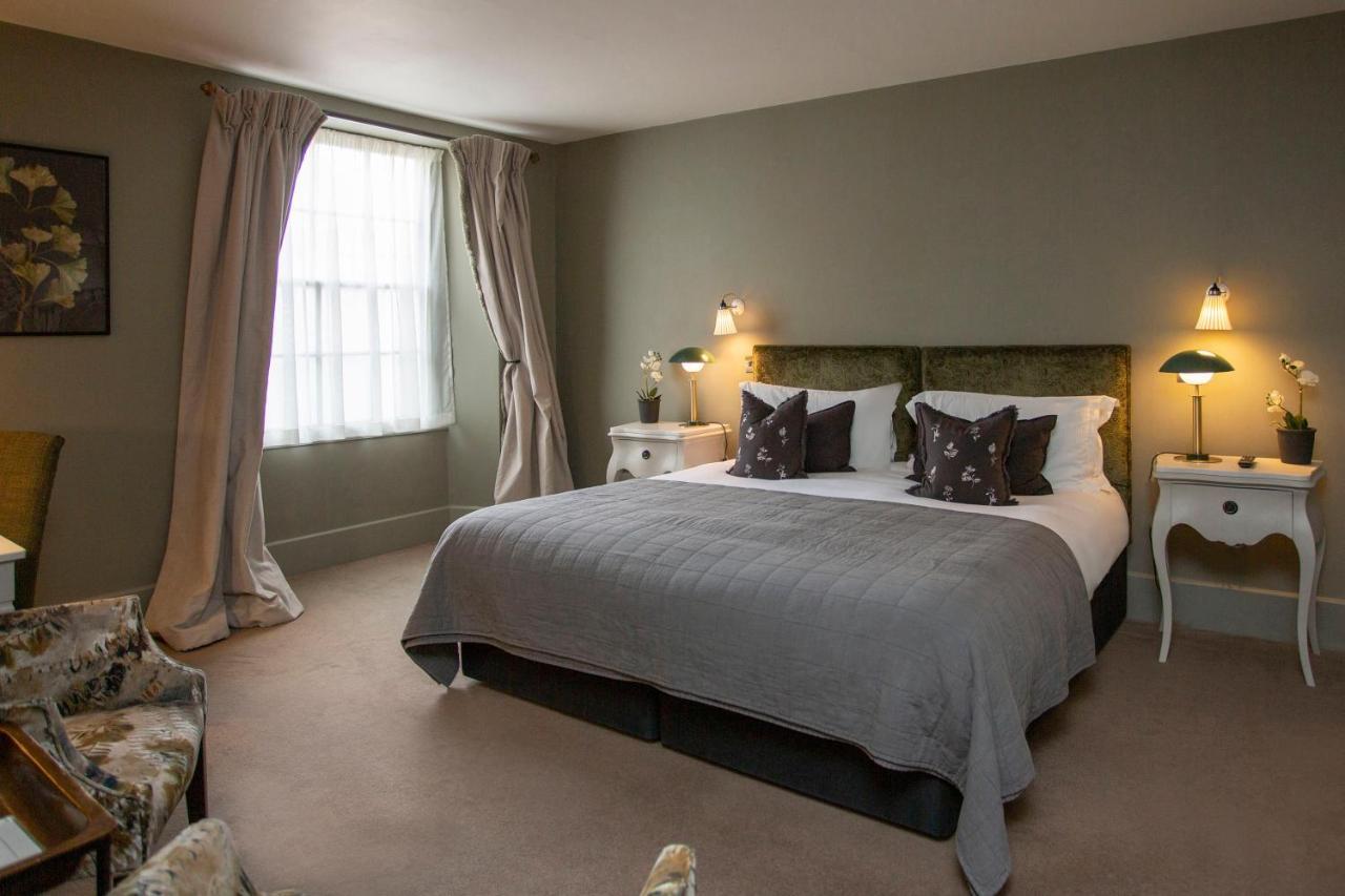 The Grosvenor Arms Hotel Шафтсбъри Екстериор снимка