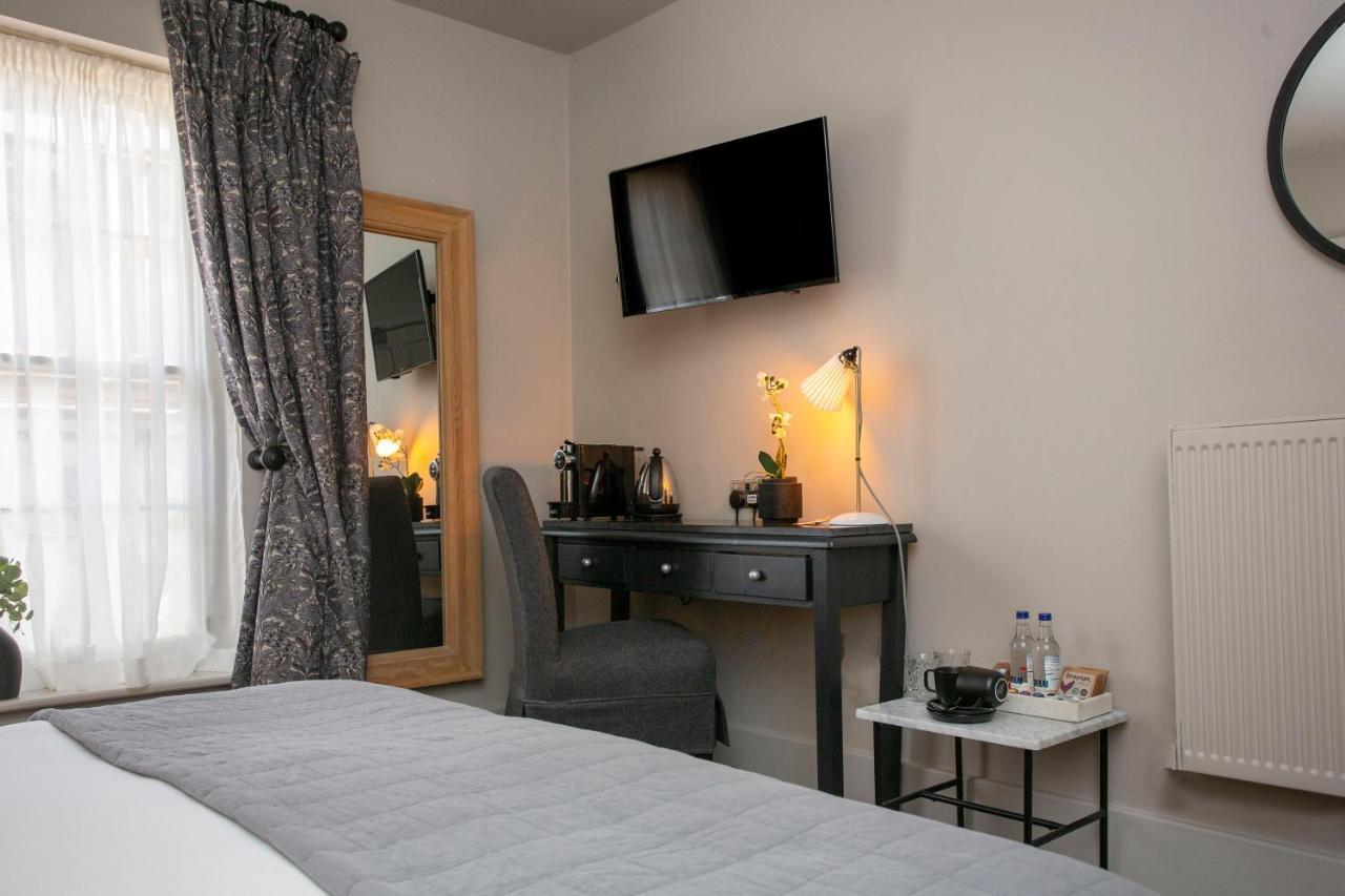 The Grosvenor Arms Hotel Шафтсбъри Екстериор снимка