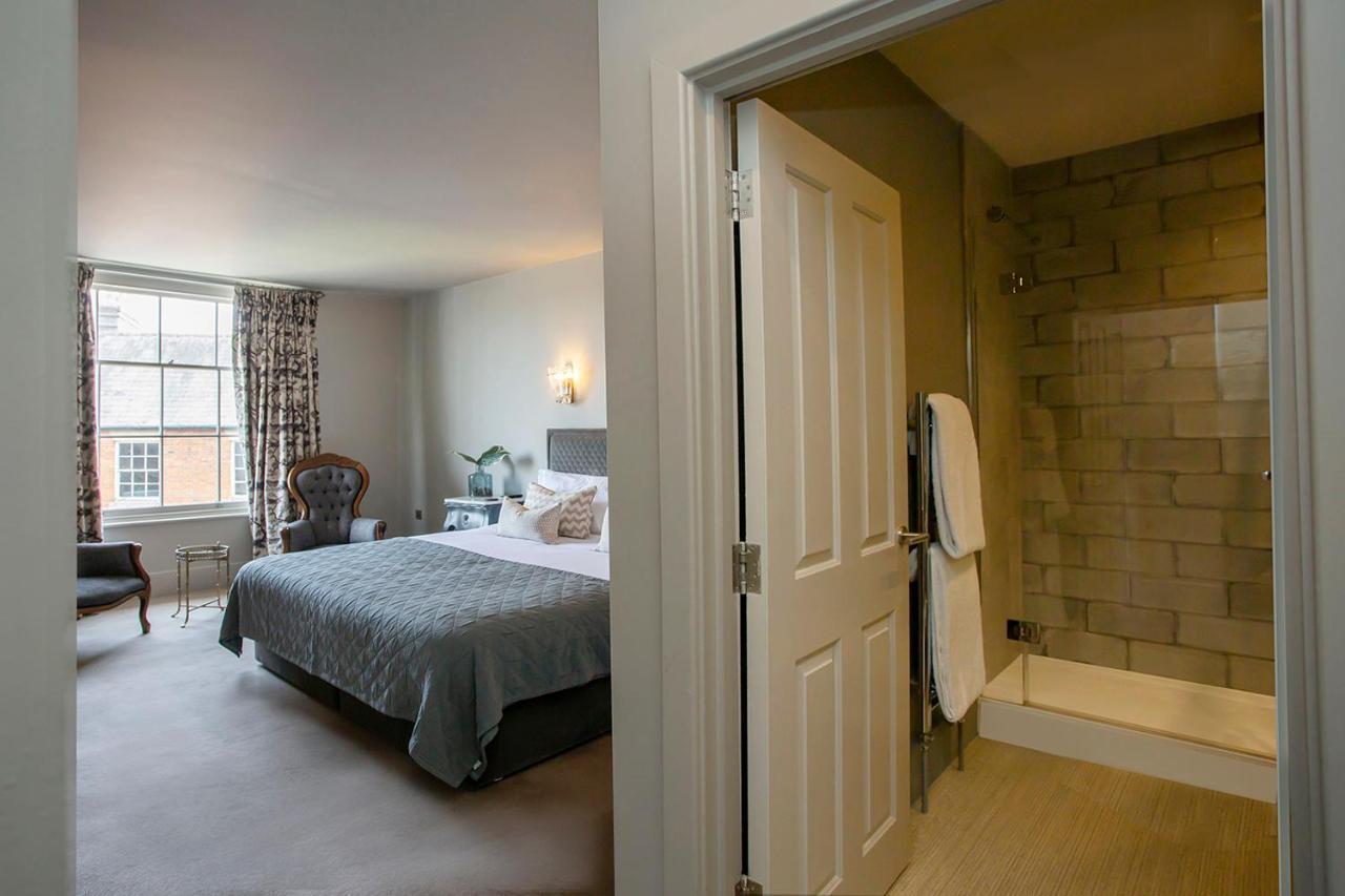 The Grosvenor Arms Hotel Шафтсбъри Екстериор снимка