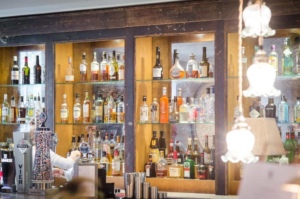 The Grosvenor Arms Hotel Шафтсбъри Екстериор снимка
