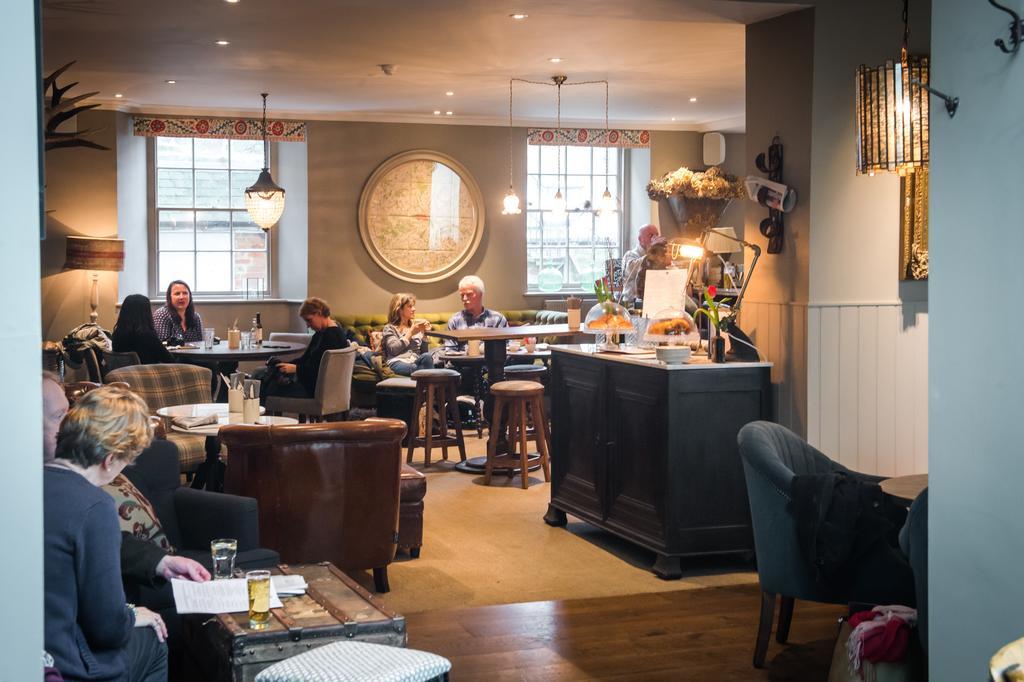 The Grosvenor Arms Hotel Шафтсбъри Екстериор снимка