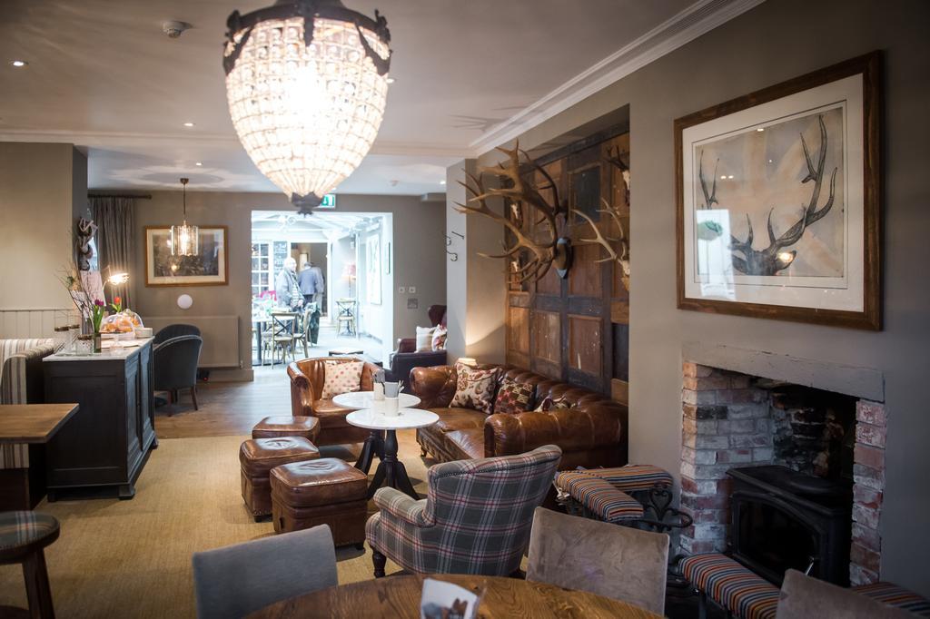 The Grosvenor Arms Hotel Шафтсбъри Екстериор снимка