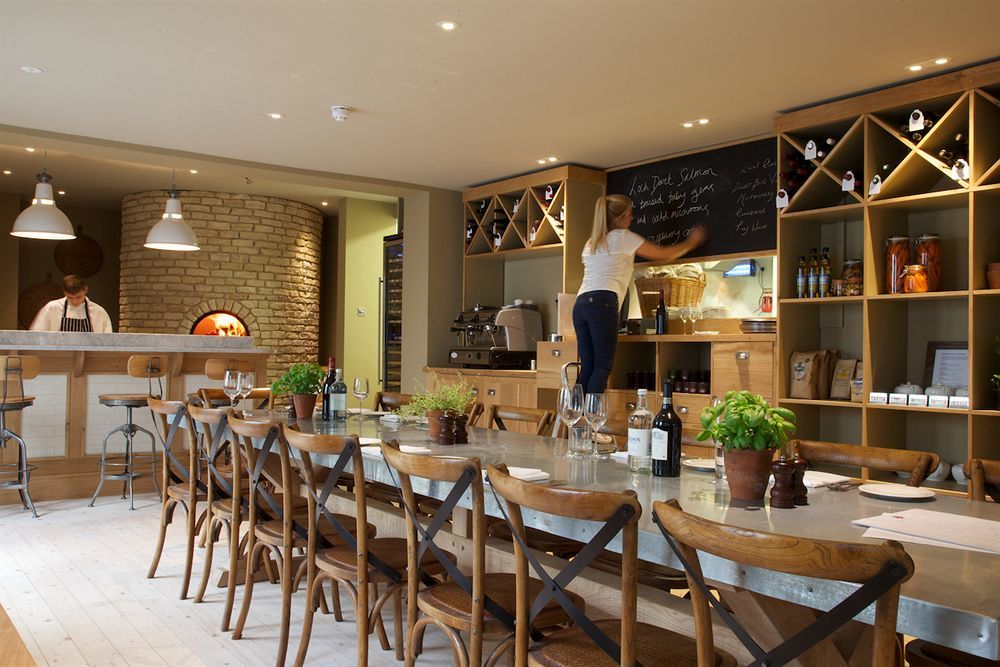 The Grosvenor Arms Hotel Шафтсбъри Екстериор снимка